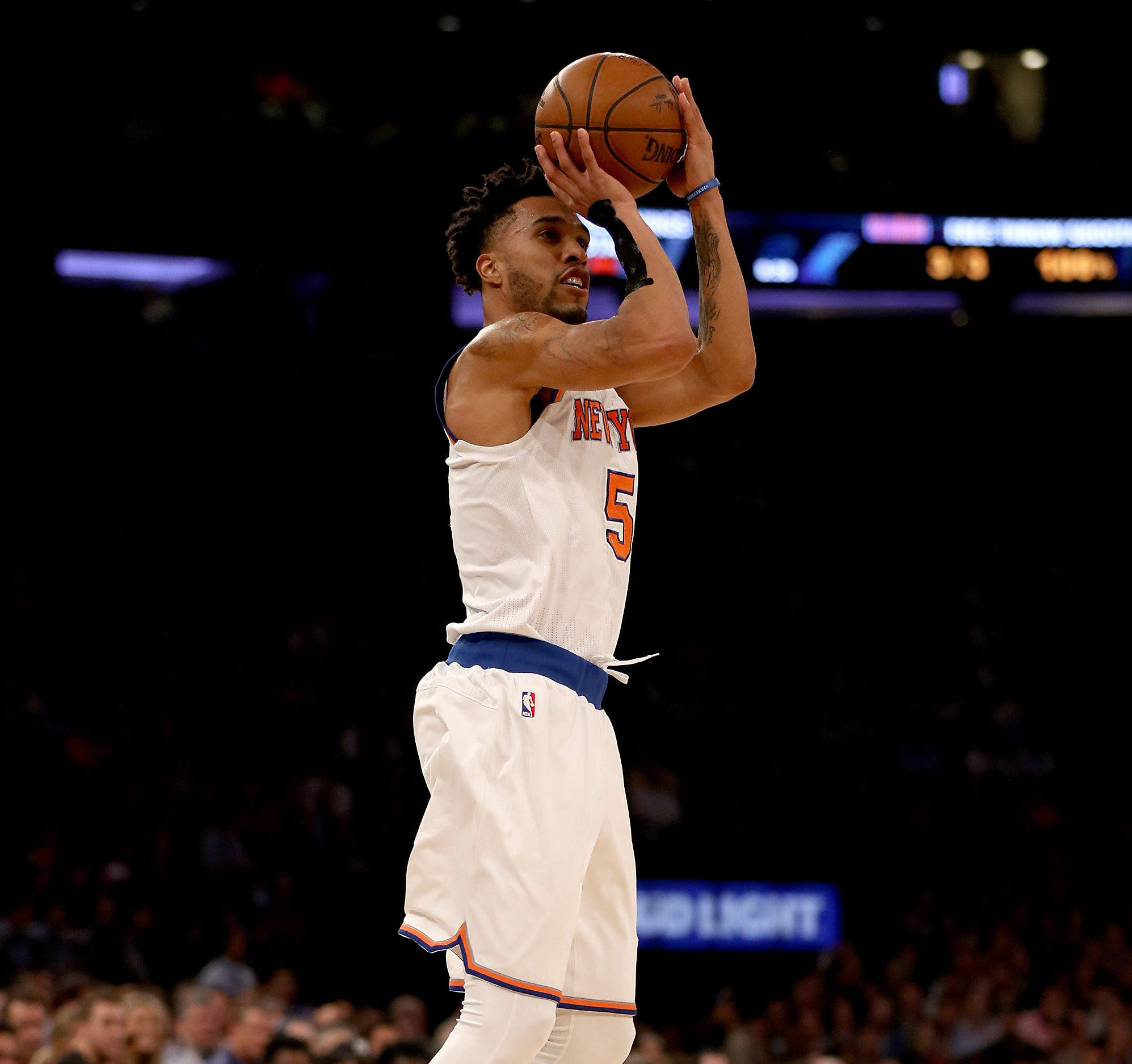 NEW YORK, NY - JANUARY 12: Courtney Lee #5 of the New York Knicks takes a three point shot in the first quarter against the Chicago Bulls at Madison Square Garden on January 12, 2017 in New York City. NOTE TO USER: User expressly acknowledges and agrees that, by downloading and or using this Photograph, user is consenting to the terms and conditions of the Getty Images License Agreement (Photo by Elsa/Getty Images)