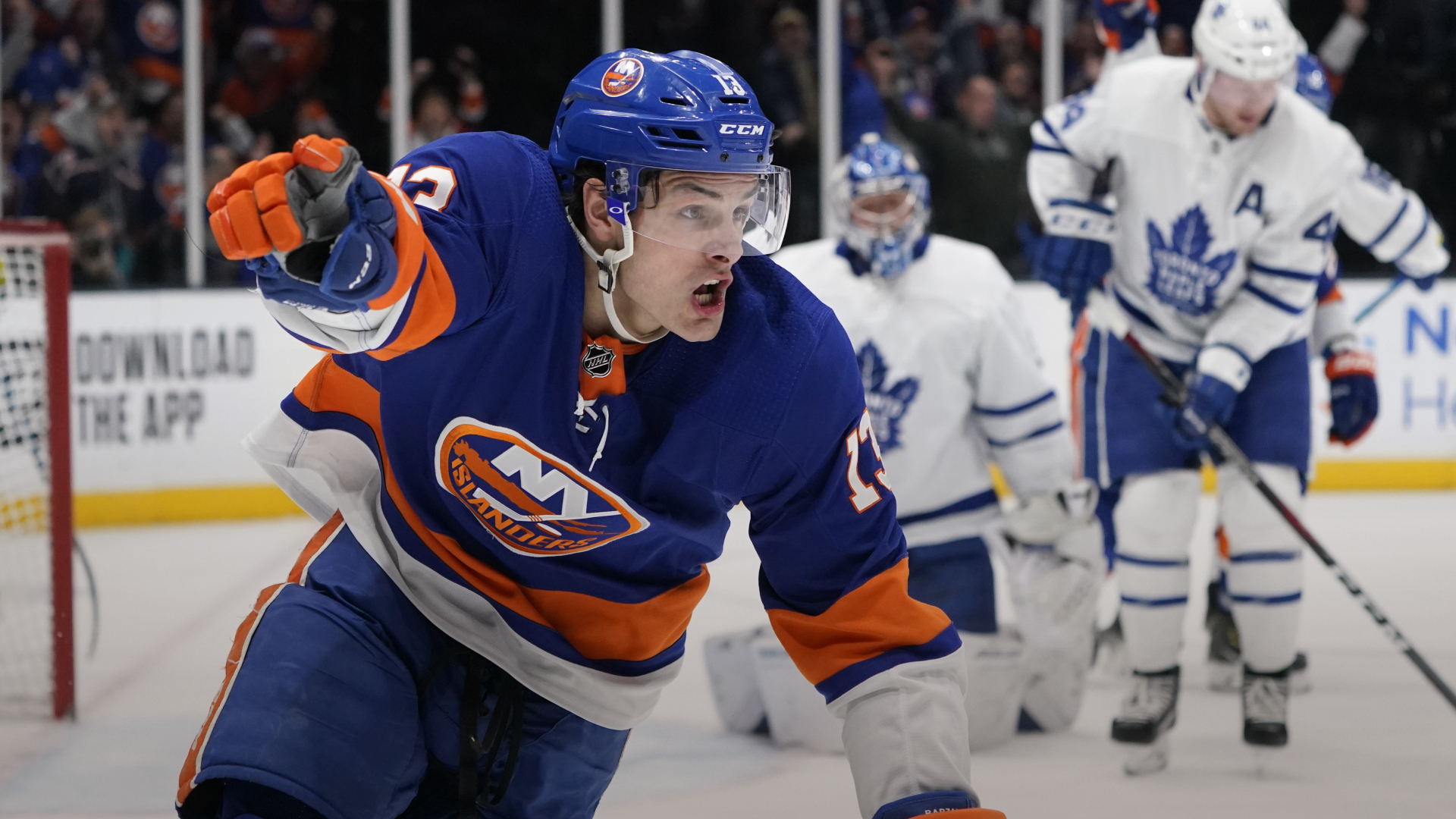 Isles Defeat Maple Leafs & Continue Point Streak To 13 ...